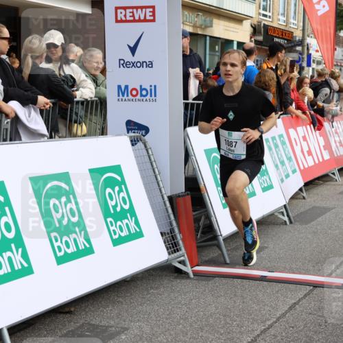 15.09.2024 - PSD Bank Halbmarathon Strokosch-Dieckow http://msf.ph/oto/7091453 15.09.2024 11:26:59 Ziel 688, 885, 1087, 1263 meine-sportfotos.de