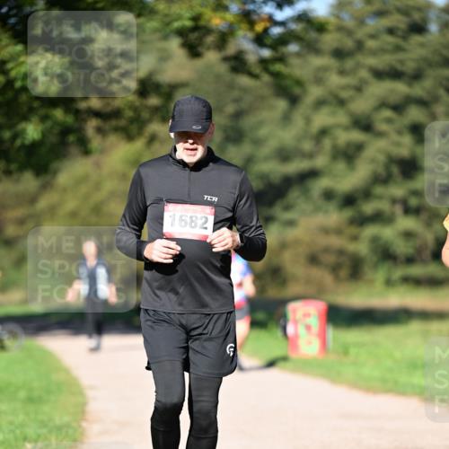 22.09.2024 - 32. Volkslauf durch das schöne Alstertal Dr. Thomas Lammeyer http://msf.ph/oto/7106130 22.09.2024 10:08:01 Laufen 1682 meine-sportfotos.de