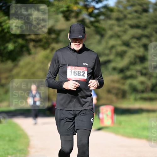 22.09.2024 - 32. Volkslauf durch das schöne Alstertal Dr. Thomas Lammeyer http://msf.ph/oto/7106139 22.09.2024 10:08:01 Laufen 1682 meine-sportfotos.de