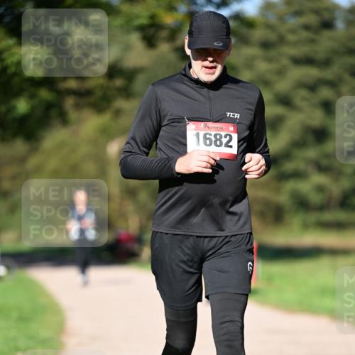 22.09.2024 - 32. Volkslauf durch das schöne Alstertal Dr. Thomas Lammeyer http://msf.ph/oto/7106149 22.09.2024 10:08:02 Laufen 1682 meine-sportfotos.de