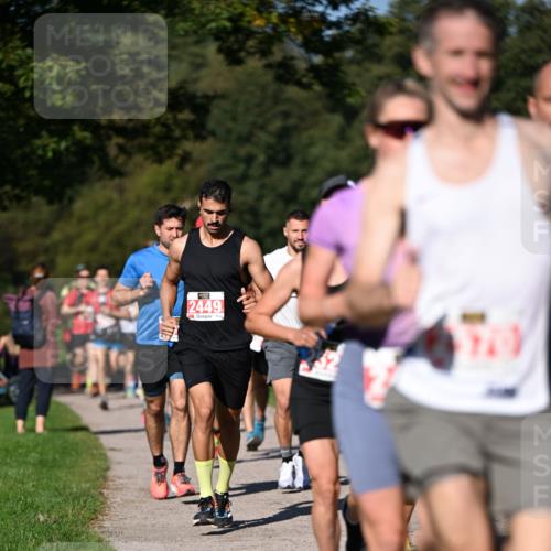 22.09.2024 - 32. Volkslauf durch das schöne Alstertal Dr. Thomas Lammeyer http://msf.ph/oto/7106395 22.09.2024 10:24:49 Laufen 2449, 70 meine-sportfotos.de