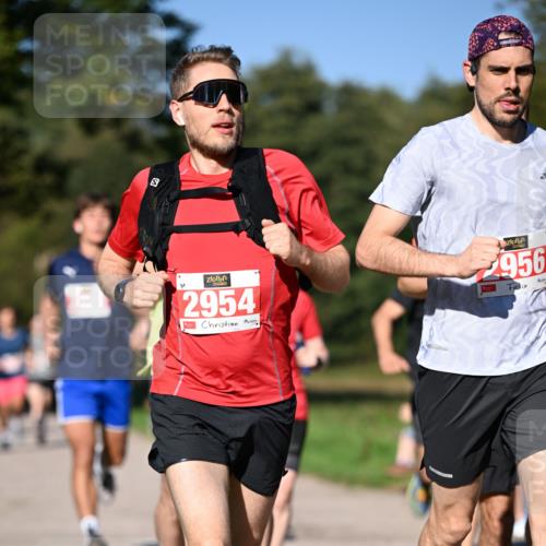 22.09.2024 - 32. Volkslauf durch das schöne Alstertal Dr. Thomas Lammeyer http://msf.ph/oto/7106500 22.09.2024 10:25:00 Laufen 2954, 956, 2 meine-sportfotos.de
