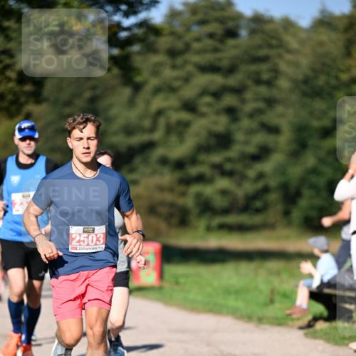 22.09.2024 - 32. Volkslauf durch das schöne Alstertal Dr. Thomas Lammeyer http://msf.ph/oto/7106536 22.09.2024 10:25:06 Laufen 2503 meine-sportfotos.de