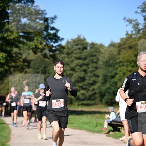 22.09.2024 - 32. Volkslauf durch das schöne Alstertal Dr. Thomas Lammeyer http://msf.ph/oto/7106604 22.09.2024 10:25:18 Laufen 2526, 230 meine-sportfotos.de