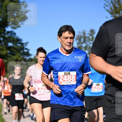 22.09.2024 - 32. Volkslauf durch das schöne Alstertal Dr. Thomas Lammeyer http://msf.ph/oto/7107220 22.09.2024 10:27:20 Laufen 2200, 2488, 2206 meine-sportfotos.de