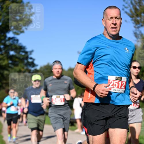 22.09.2024 - 32. Volkslauf durch das schöne Alstertal Dr. Thomas Lammeyer http://msf.ph/oto/7107277 22.09.2024 10:27:36 Laufen 2451, 2512 meine-sportfotos.de