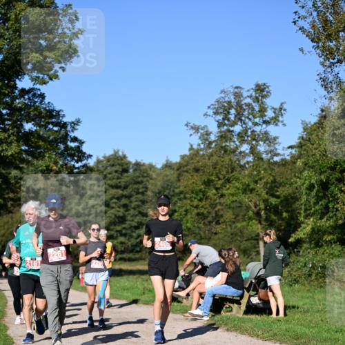 22.09.2024 - 32. Volkslauf durch das schöne Alstertal Dr. Thomas Lammeyer http://msf.ph/oto/7107482 22.09.2024 10:28:20 Laufen 25, 2161, 2261, 240 meine-sportfotos.de