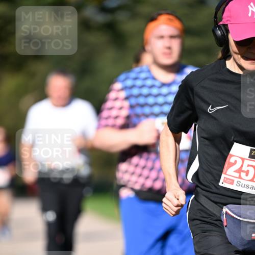 22.09.2024 - 32. Volkslauf durch das schöne Alstertal Dr. Thomas Lammeyer http://msf.ph/oto/7107567 22.09.2024 10:28:43 Laufen 25 meine-sportfotos.de