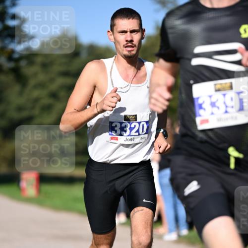 22.09.2024 - 32. Volkslauf durch das schöne Alstertal Dr. Thomas Lammeyer http://msf.ph/oto/7107636 22.09.2024 10:34:10 Laufen 3320, 3391 meine-sportfotos.de