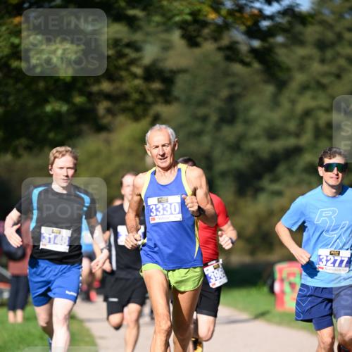22.09.2024 - 32. Volkslauf durch das schöne Alstertal Dr. Thomas Lammeyer http://msf.ph/oto/7107859 22.09.2024 10:35:02 Laufen 3148, 3330, 3277 meine-sportfotos.de