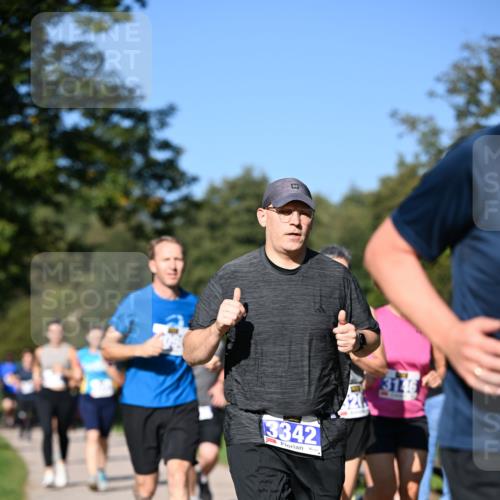 22.09.2024 - 32. Volkslauf durch das schöne Alstertal Dr. Thomas Lammeyer http://msf.ph/oto/7108077 22.09.2024 10:35:48 Laufen 8, 3342, 3146 meine-sportfotos.de