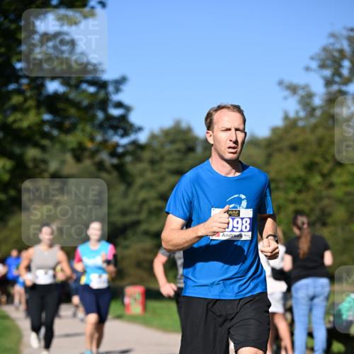 22.09.2024 - 32. Volkslauf durch das schöne Alstertal Dr. Thomas Lammeyer http://msf.ph/oto/7108083 22.09.2024 10:35:49 Laufen 098 meine-sportfotos.de
