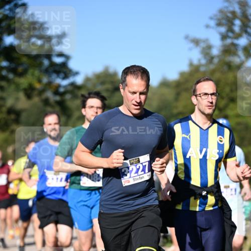 22.09.2024 - 32. Volkslauf durch das schöne Alstertal Dr. Thomas Lammeyer http://msf.ph/oto/7108103 22.09.2024 10:35:59 Laufen 3227 meine-sportfotos.de