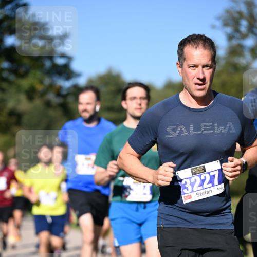 22.09.2024 - 32. Volkslauf durch das schöne Alstertal Dr. Thomas Lammeyer http://msf.ph/oto/7108107 22.09.2024 10:35:59 Laufen 0, 3227 meine-sportfotos.de