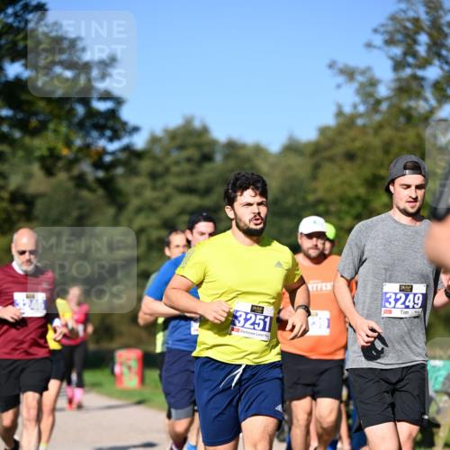22.09.2024 - 32. Volkslauf durch das schöne Alstertal Dr. Thomas Lammeyer http://msf.ph/oto/7108115 22.09.2024 10:36:01 Laufen 3251, 3249 meine-sportfotos.de