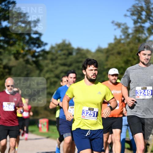 22.09.2024 - 32. Volkslauf durch das schöne Alstertal Dr. Thomas Lammeyer http://msf.ph/oto/7108116 22.09.2024 10:36:01 Laufen 246, 3251, 3249, 1 meine-sportfotos.de