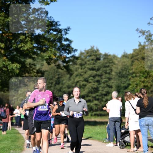 22.09.2024 - 32. Volkslauf durch das schöne Alstertal Dr. Thomas Lammeyer http://msf.ph/oto/7108242 22.09.2024 10:36:28 Laufen 3178, 3177 meine-sportfotos.de