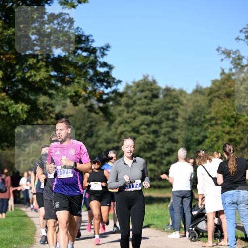 22.09.2024 - 32. Volkslauf durch das schöne Alstertal Dr. Thomas Lammeyer http://msf.ph/oto/7108245 22.09.2024 10:36:28 Laufen 3178, 3177 meine-sportfotos.de
