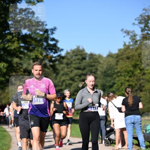 22.09.2024 - 32. Volkslauf durch das schöne Alstertal Dr. Thomas Lammeyer http://msf.ph/oto/7108251 22.09.2024 10:36:29 Laufen 3387, 3178, 3177 meine-sportfotos.de