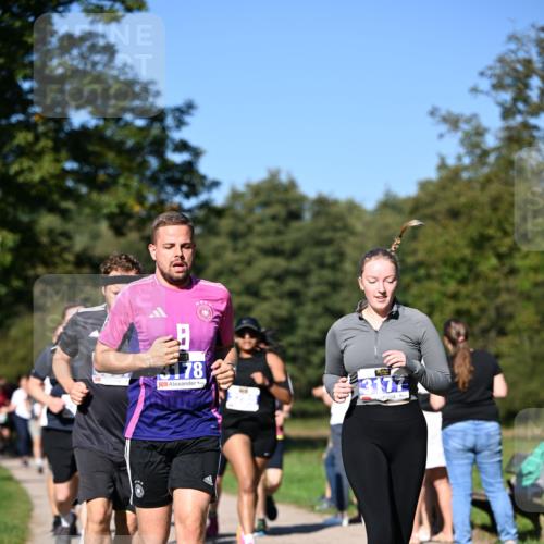 22.09.2024 - 32. Volkslauf durch das schöne Alstertal Dr. Thomas Lammeyer http://msf.ph/oto/7108255 22.09.2024 10:36:30 Laufen 3178, 3177 meine-sportfotos.de