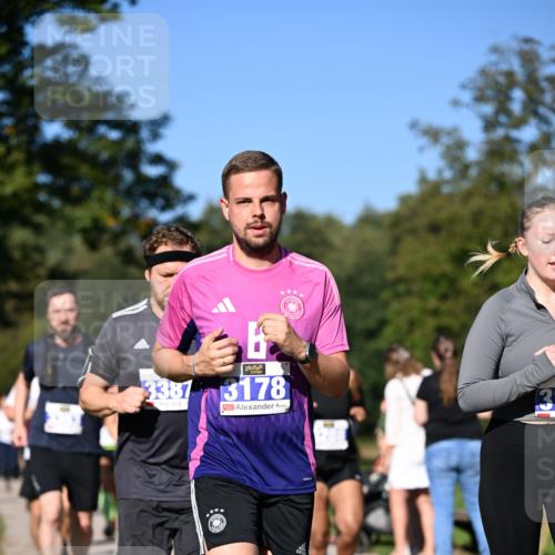 22.09.2024 - 32. Volkslauf durch das schöne Alstertal Dr. Thomas Lammeyer http://msf.ph/oto/7108261 22.09.2024 10:36:31 Laufen 3387, 3178 meine-sportfotos.de