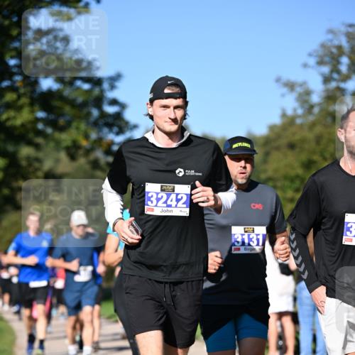 22.09.2024 - 32. Volkslauf durch das schöne Alstertal Dr. Thomas Lammeyer http://msf.ph/oto/7108381 22.09.2024 10:36:54 Laufen 3242, 3131, 3 meine-sportfotos.de