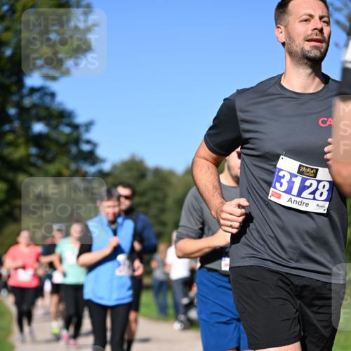 22.09.2024 - 32. Volkslauf durch das schöne Alstertal Dr. Thomas Lammeyer http://msf.ph/oto/7108478 22.09.2024 10:37:17 Laufen 3128 meine-sportfotos.de