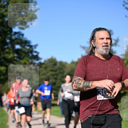 22.09.2024 - 32. Volkslauf durch das schöne Alstertal Dr. Thomas Lammeyer http://msf.ph/oto/7108607 22.09.2024 10:37:41 Laufen 30 meine-sportfotos.de