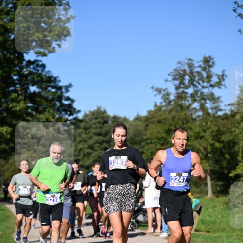 22.09.2024 - 32. Volkslauf durch das schöne Alstertal Dr. Thomas Lammeyer http://msf.ph/oto/7108650 22.09.2024 10:37:49 Laufen 3215, 3267, 3247 meine-sportfotos.de