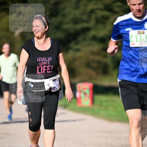 22.09.2024 - 32. Volkslauf durch das schöne Alstertal Dr. Thomas Lammeyer http://msf.ph/oto/7109062 22.09.2024 10:39:52 Laufen 399, 415 meine-sportfotos.de