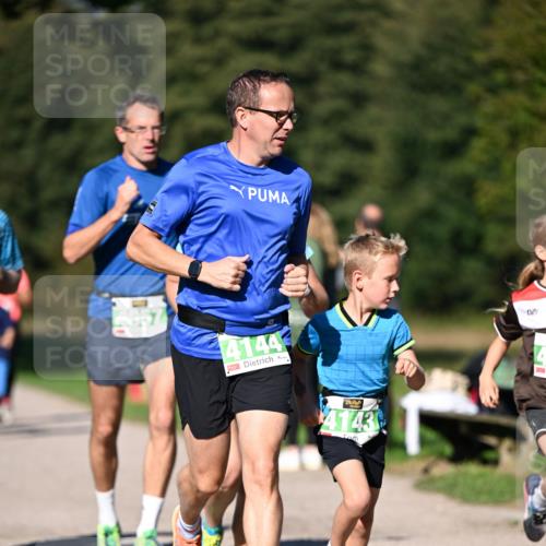 22.09.2024 - 32. Volkslauf durch das schöne Alstertal Dr. Thomas Lammeyer http://msf.ph/oto/7109186 22.09.2024 10:40:29 Laufen 4144, 4143 meine-sportfotos.de