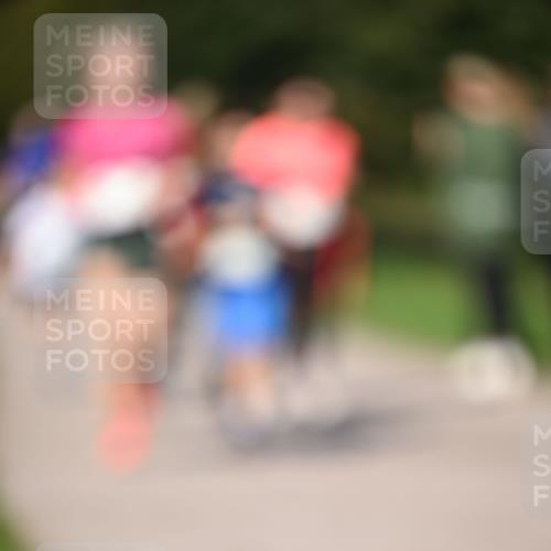 22.09.2024 - 32. Volkslauf durch das schöne Alstertal Dr. Thomas Lammeyer http://msf.ph/oto/7109198 22.09.2024 10:40:33 Laufen  meine-sportfotos.de