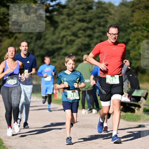 22.09.2024 - 32. Volkslauf durch das schöne Alstertal Dr. Thomas Lammeyer http://msf.ph/oto/7109253 22.09.2024 10:40:48 Laufen 4165, 4164 meine-sportfotos.de