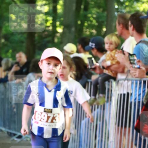 22.09.2024 - 32. Volkslauf durch das schöne Alstertal H.Heesch http://msf.ph/oto/7109842 22.09.2024 10:43:19 Ziel  meine-sportfotos.de