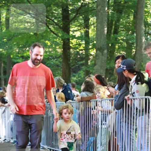 22.09.2024 - 32. Volkslauf durch das schöne Alstertal H.Heesch http://msf.ph/oto/7110160 22.09.2024 10:44:49 Ziel 5037 meine-sportfotos.de