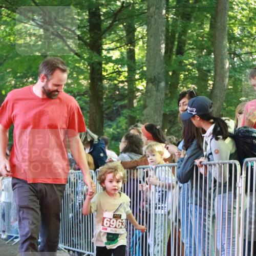 22.09.2024 - 32. Volkslauf durch das schöne Alstertal H.Heesch http://msf.ph/oto/7110164 22.09.2024 10:44:49 Ziel 5037 meine-sportfotos.de