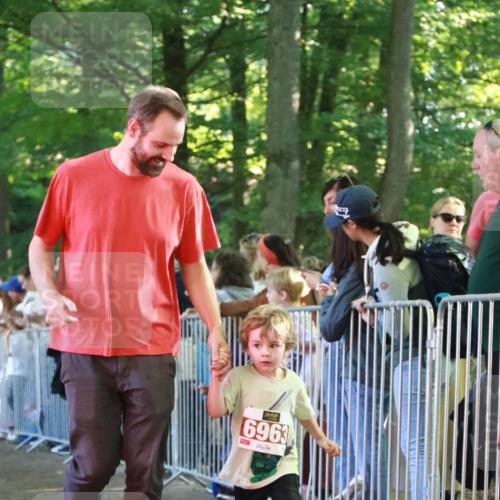 22.09.2024 - 32. Volkslauf durch das schöne Alstertal H.Heesch http://msf.ph/oto/7110171 22.09.2024 10:44:50 Ziel 5037 meine-sportfotos.de