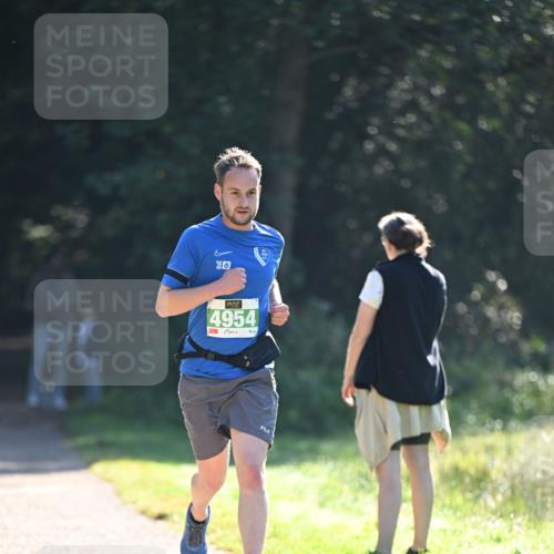 22.09.2024 - 32. Volkslauf durch das schöne Alstertal Dr. Thomas Lammeyer http://msf.ph/oto/7110185 22.09.2024 10:50:01 Laufen 6, 4954 meine-sportfotos.de