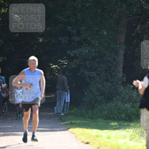 22.09.2024 - 32. Volkslauf durch das schöne Alstertal Dr. Thomas Lammeyer http://msf.ph/oto/7110227 22.09.2024 10:50:09 Laufen 023 meine-sportfotos.de