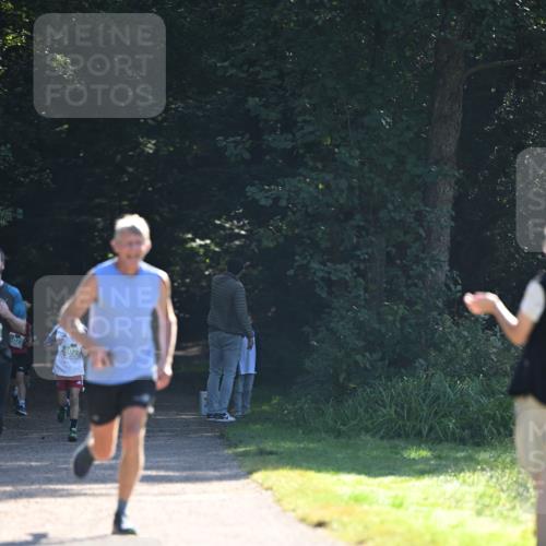 22.09.2024 - 32. Volkslauf durch das schöne Alstertal Dr. Thomas Lammeyer http://msf.ph/oto/7110228 22.09.2024 10:50:09 Laufen 023 meine-sportfotos.de