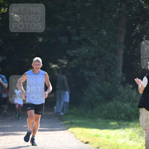 22.09.2024 - 32. Volkslauf durch das schöne Alstertal Dr. Thomas Lammeyer http://msf.ph/oto/7110229 22.09.2024 10:50:09 Laufen  meine-sportfotos.de