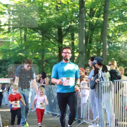 22.09.2024 - 32. Volkslauf durch das schöne Alstertal H.Heesch http://msf.ph/oto/7110231 22.09.2024 10:44:59 Ziel 5034, 5037, 5038 meine-sportfotos.de