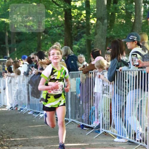 22.09.2024 - 32. Volkslauf durch das schöne Alstertal H.Heesch http://msf.ph/oto/7110325 22.09.2024 10:45:47 Ziel 5040, 5046 meine-sportfotos.de