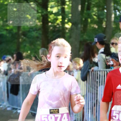 22.09.2024 - 32. Volkslauf durch das schöne Alstertal H.Heesch http://msf.ph/oto/7110438 22.09.2024 10:46:05 Ziel 5035, 5974 meine-sportfotos.de