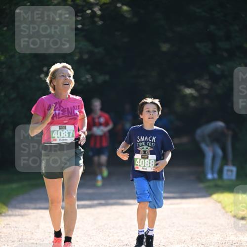 22.09.2024 - 32. Volkslauf durch das schöne Alstertal Dr. Thomas Lammeyer http://msf.ph/oto/7110579 22.09.2024 10:51:13 Laufen 4087, 4088 meine-sportfotos.de