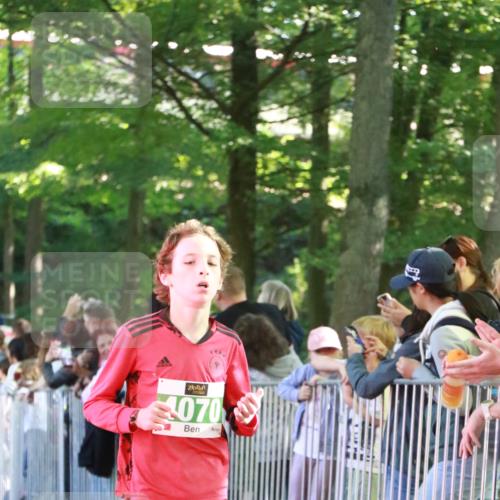 22.09.2024 - 32. Volkslauf durch das schöne Alstertal H.Heesch http://msf.ph/oto/7111126 22.09.2024 10:50:24 Ziel 4005, 4050, 4070 meine-sportfotos.de