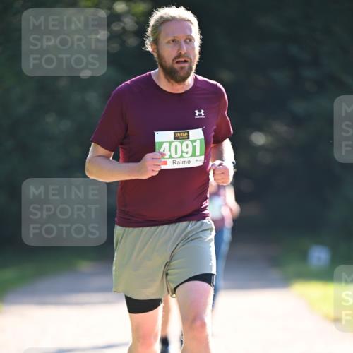 22.09.2024 - 32. Volkslauf durch das schöne Alstertal Dr. Thomas Lammeyer http://msf.ph/oto/7111463 22.09.2024 10:53:03 Laufen 4091 meine-sportfotos.de