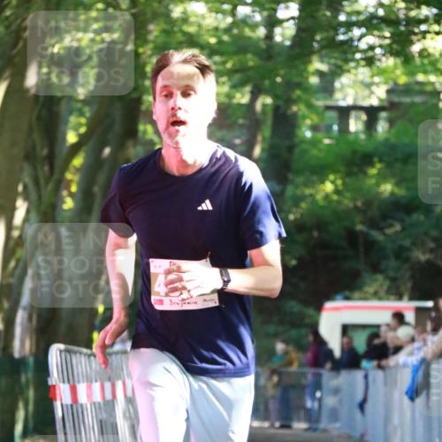 22.09.2024 - 32. Volkslauf durch das schöne Alstertal H.Heesch http://msf.ph/oto/7112119 22.09.2024 10:56:13 Ziel 4026, 4964 meine-sportfotos.de