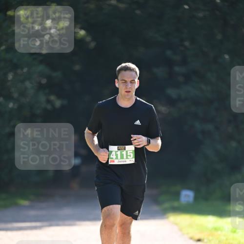 22.09.2024 - 32. Volkslauf durch das schöne Alstertal Dr. Thomas Lammeyer http://msf.ph/oto/7112210 22.09.2024 10:54:45 Laufen 4115 meine-sportfotos.de