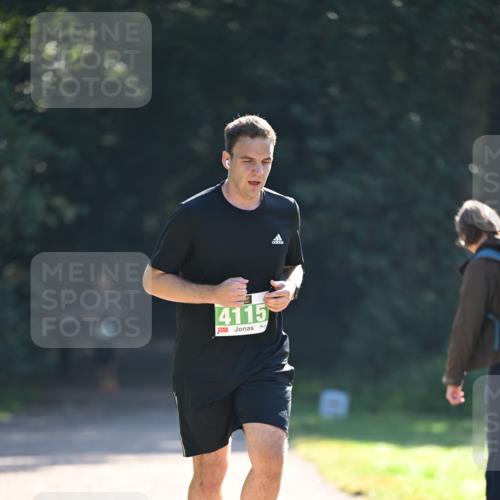 22.09.2024 - 32. Volkslauf durch das schöne Alstertal Dr. Thomas Lammeyer http://msf.ph/oto/7112221 22.09.2024 10:54:46 Laufen 4115 meine-sportfotos.de